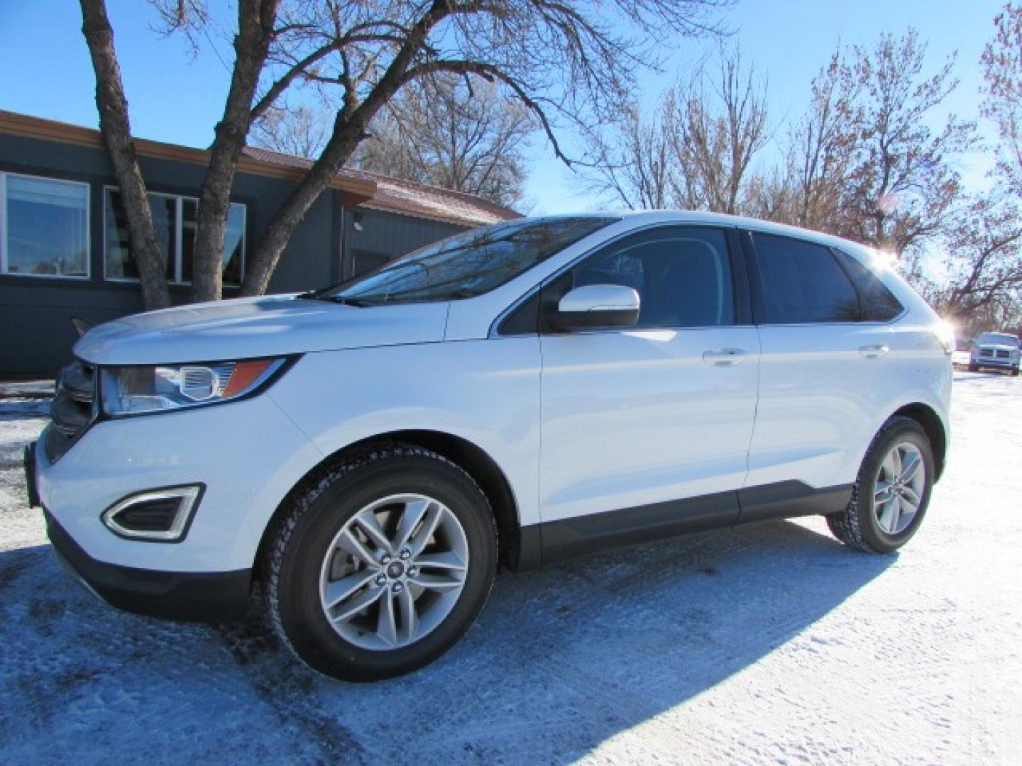 2018 White /Gray Ford Edge SEL (2FMPK4J9XJB) with an 2.0 I4 Ecoboost turbo engine engine, Automatic transmission transmission, located at 4562 State Avenue, Billings, MT, 59101, (406) 896-9833, 45.769516, -108.526772 - 2018 Ford Edge SEL AWD - Low miles - 27 mpg on the highway! 2.0 I4 Ecoboost Engine - automatic transmission - all wheel drive - 71,044 miles SEL package - air conditioning - tilt wheel and telescoping steering wheel - cruise control - bluetooth audio with Microsoft SYNC to pair your devices - - Photo#0